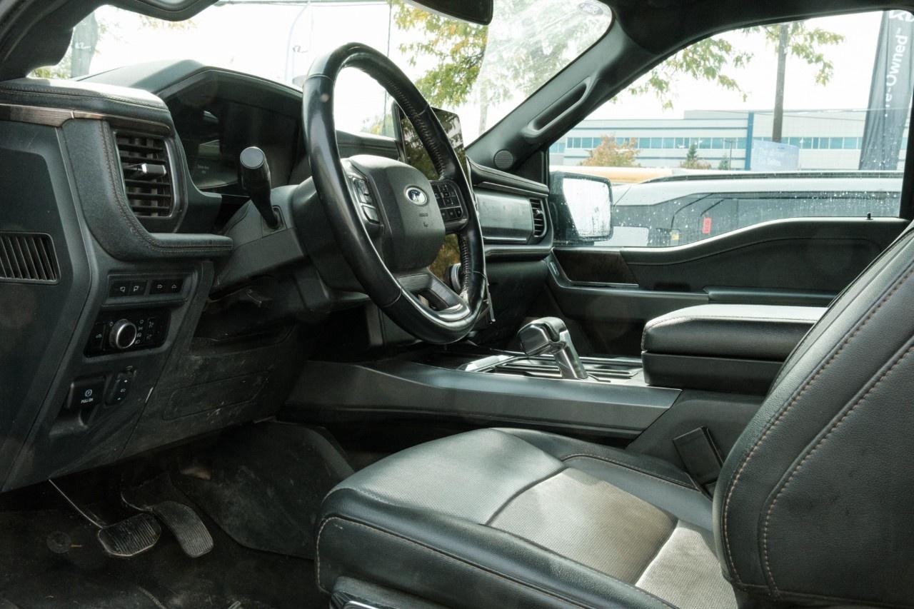 2023 Ford F-150 Lightning Lariat 4WD SuperCrew 5.5' Box Photo
