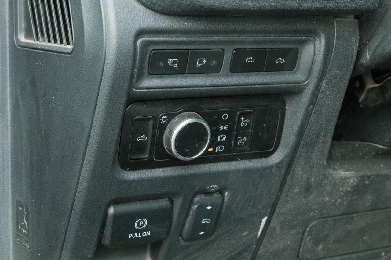 2023 Ford F-150 Lightning Lariat 4WD SuperCrew 5.5' Box Photo