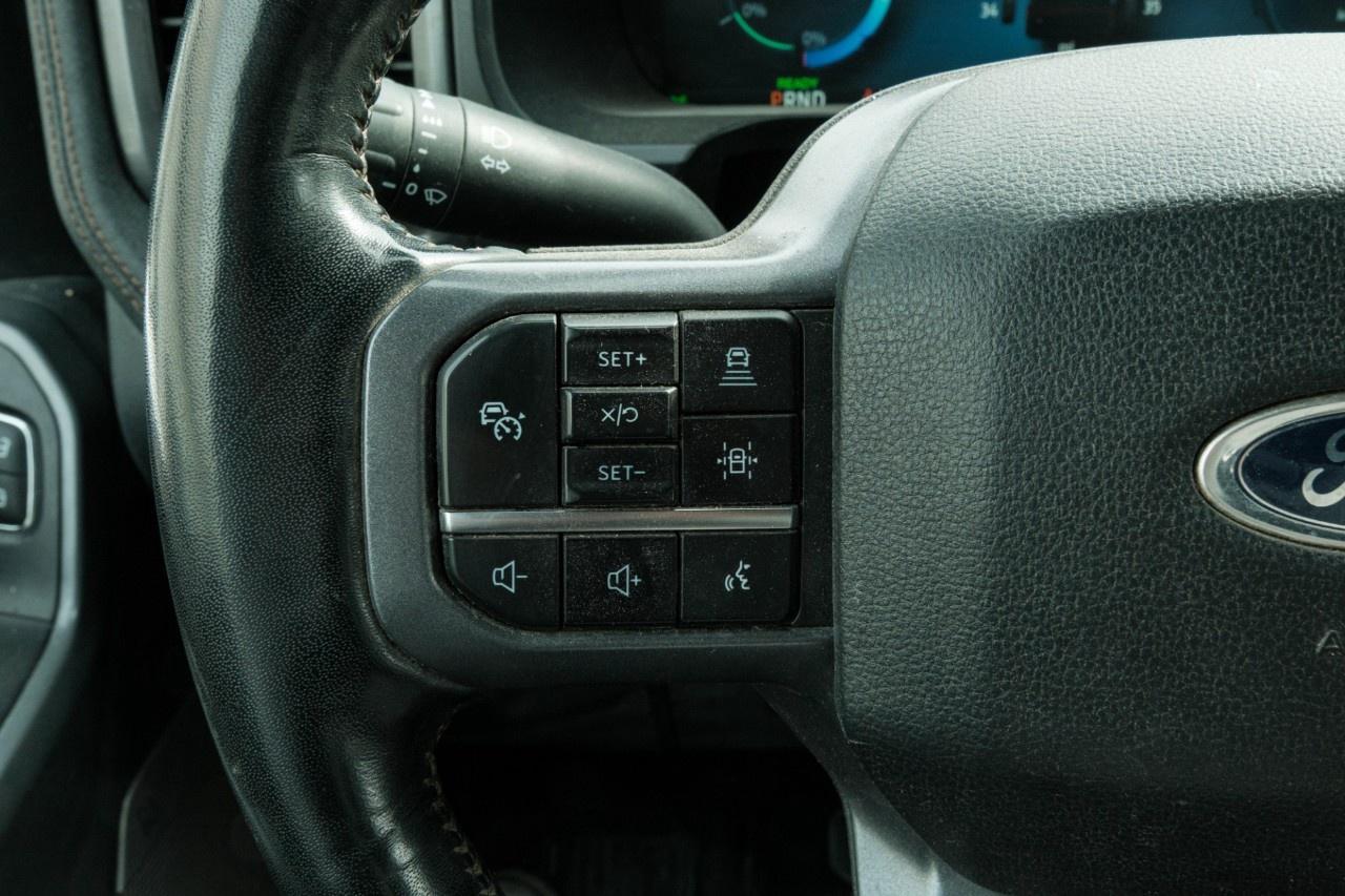 2023 Ford F-150 Lightning Lariat 4WD SuperCrew 5.5' Box Photo