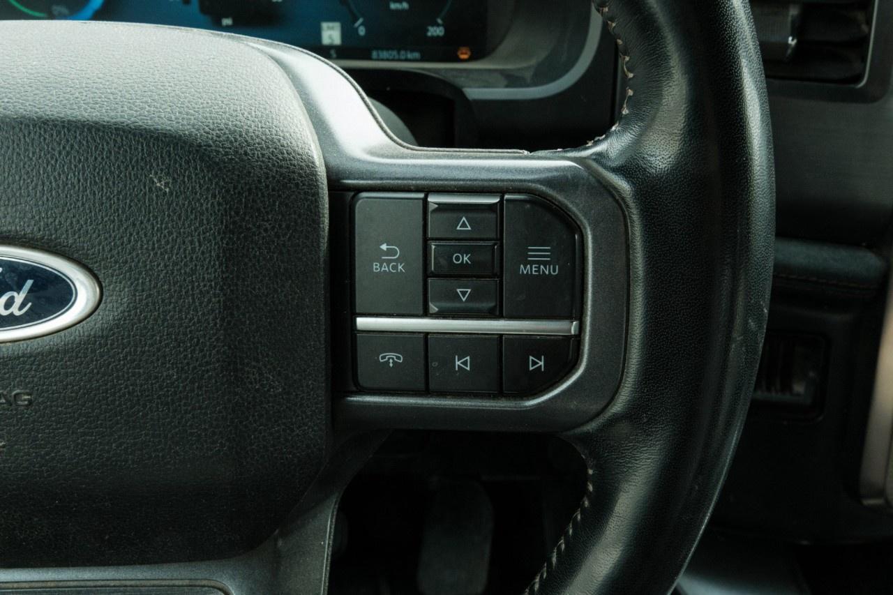 2023 Ford F-150 Lightning Lariat 4WD SuperCrew 5.5' Box Photo