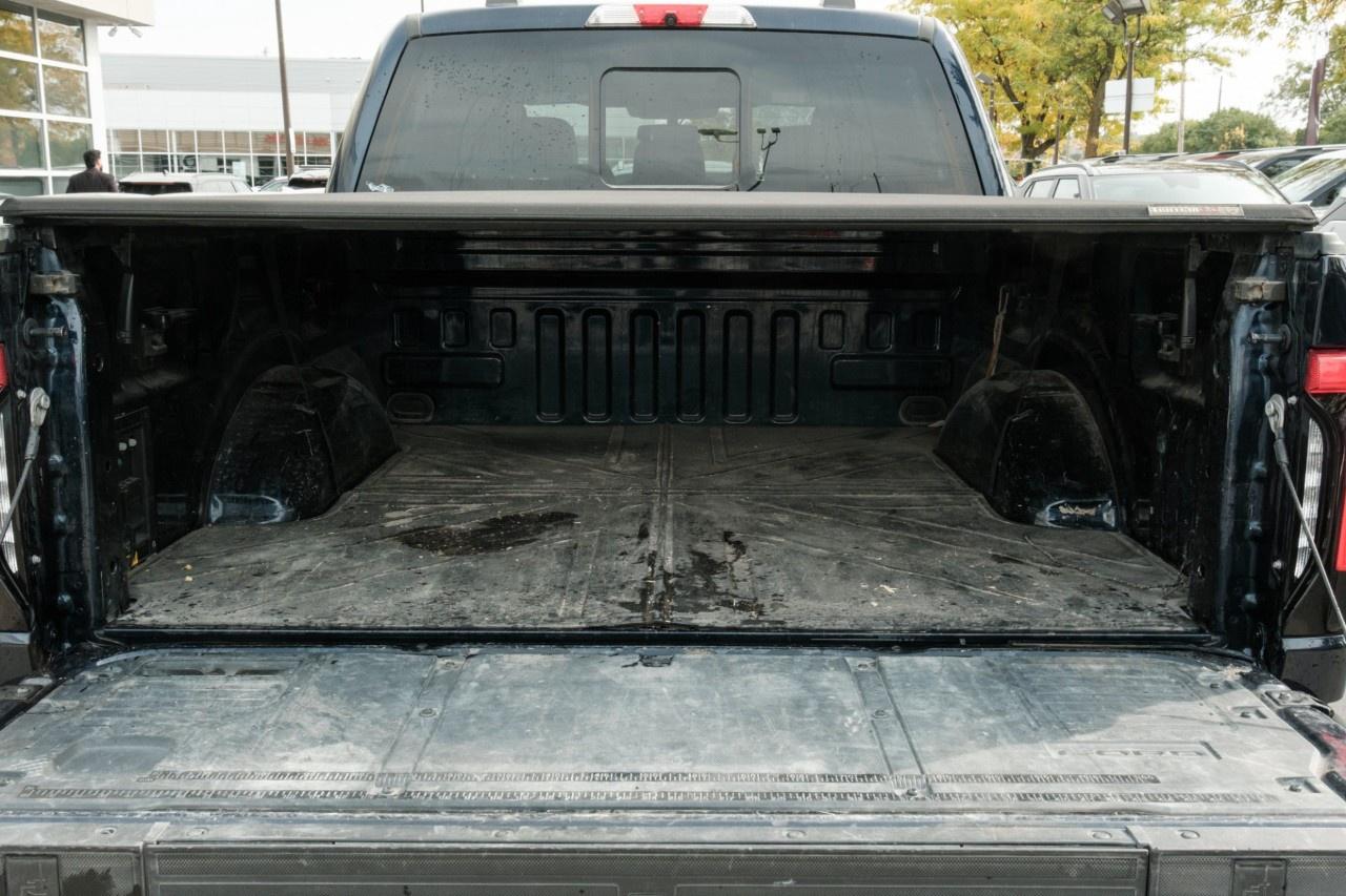 2023 Ford F-150 Lightning Lariat 4WD SuperCrew 5.5' Box Photo