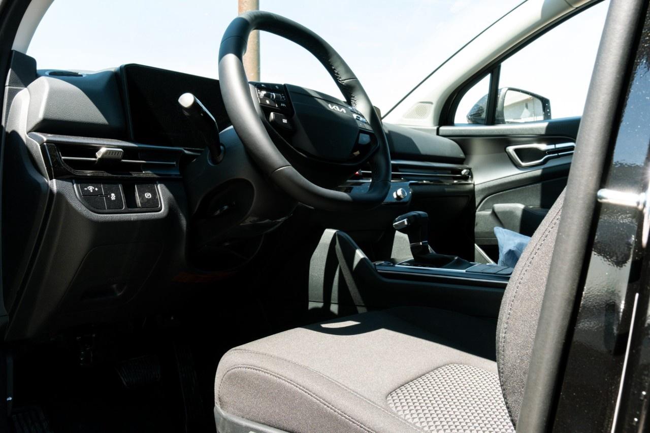 2027 Kia Sportage LX AWD Photo