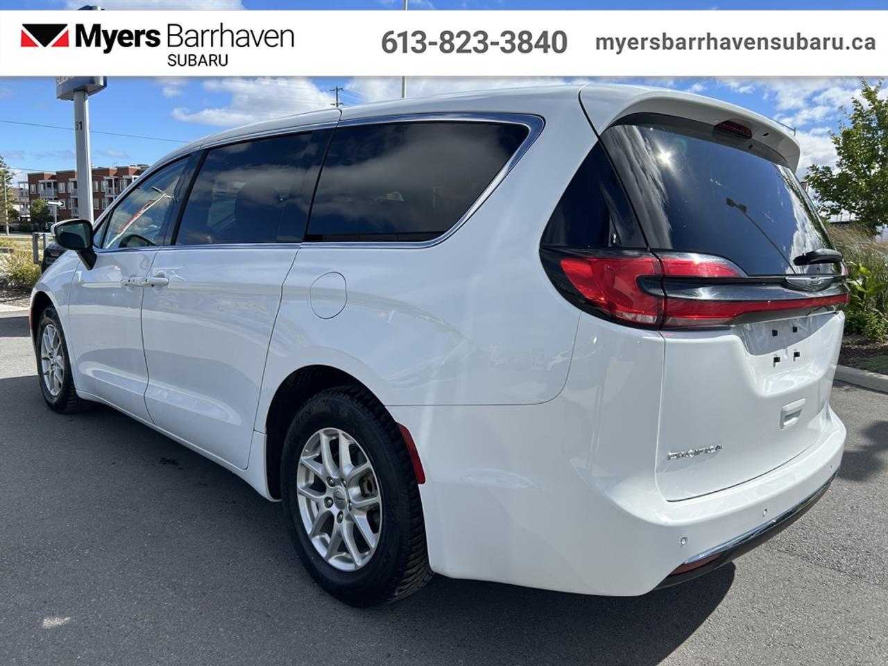 2023 Chrysler Pacifica Touring L  - Apple CarPlay Photo