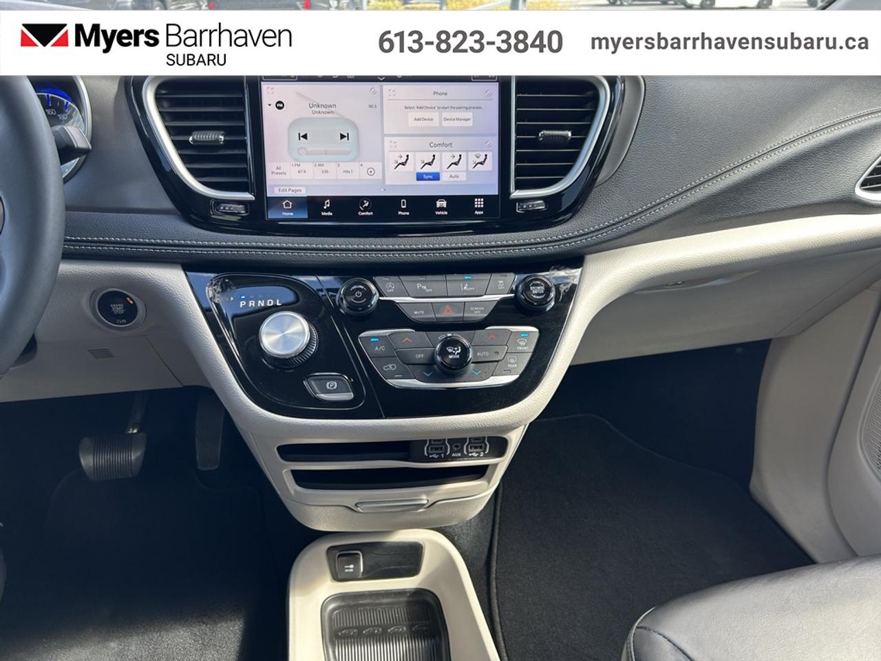 2023 Chrysler Pacifica Touring L  - Apple CarPlay Photo