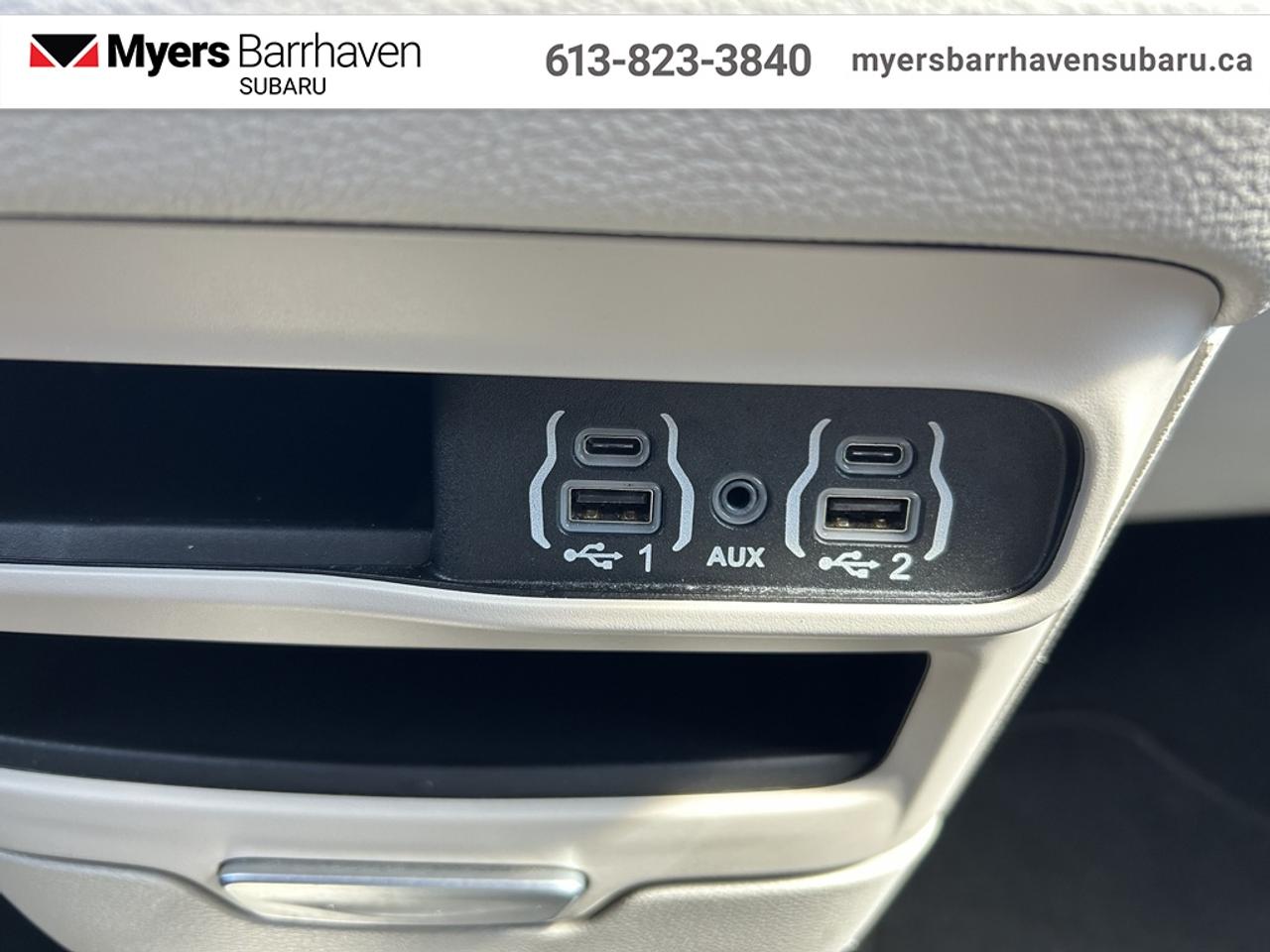 2023 Chrysler Pacifica Touring L  - Apple CarPlay Photo
