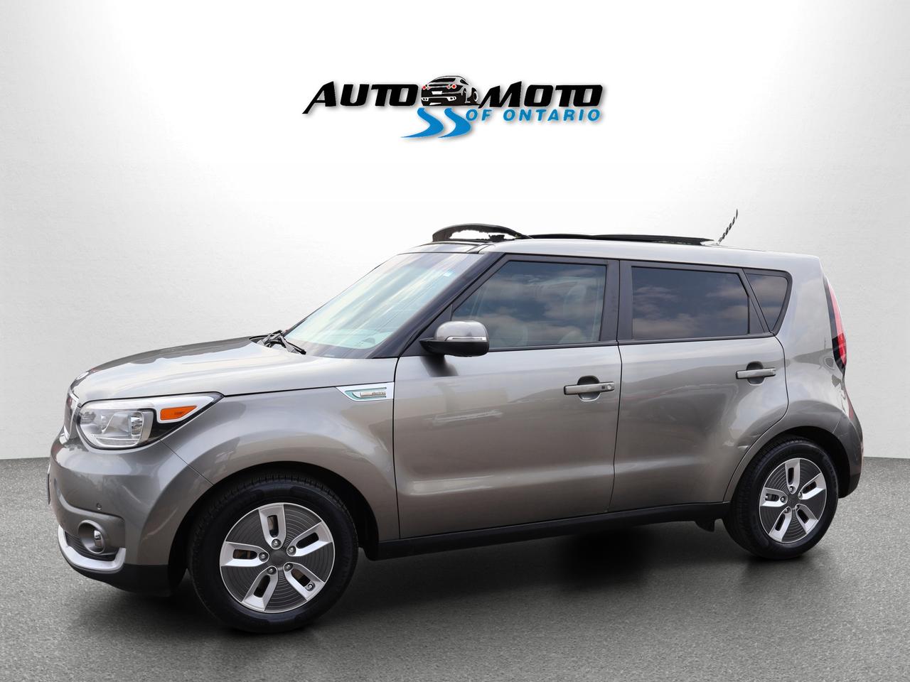 2018 Kia Soul EV LUXURY CERTIFIED *ACCIDENT FREE*KIA MAINTAIN* CAMERA NAV BLUETOOTH LEATHER HEATED SEATS SUNROOF CRUISE ALLOYS Photo2