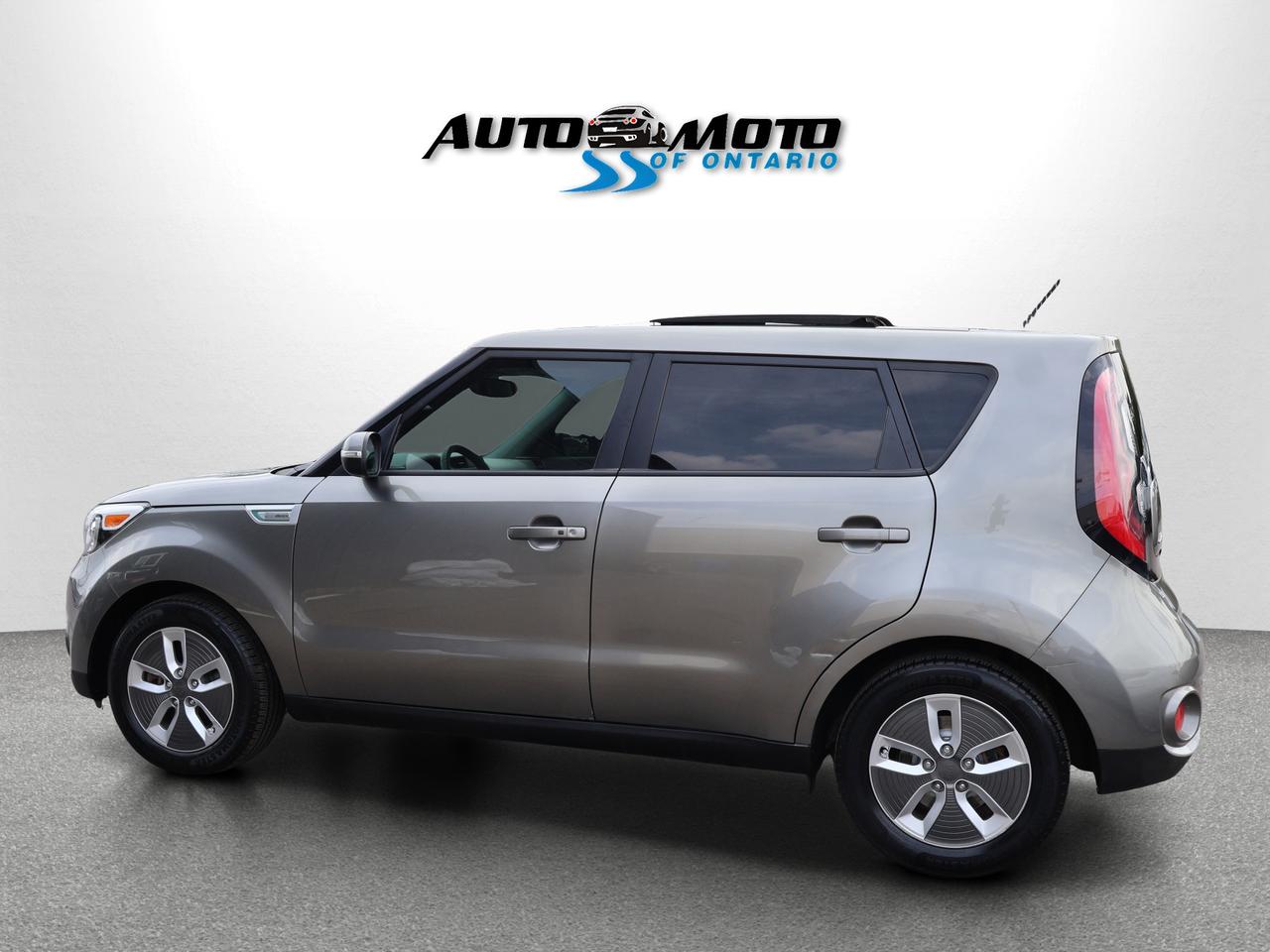 2018 Kia Soul EV LUXURY CERTIFIED *ACCIDENT FREE*KIA MAINTAIN* CAMERA NAV BLUETOOTH LEATHER HEATED SEATS SUNROOF CRUISE ALLOYS Photo