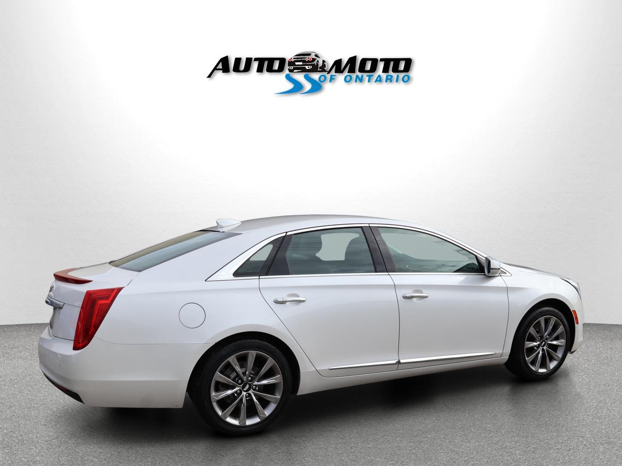 2017 Cadillac XTS CERTIFIED *ACCIDENT FREE* BLUETOOTH LEATHER HEATED SEATS CRUISE ALLOYS Photo