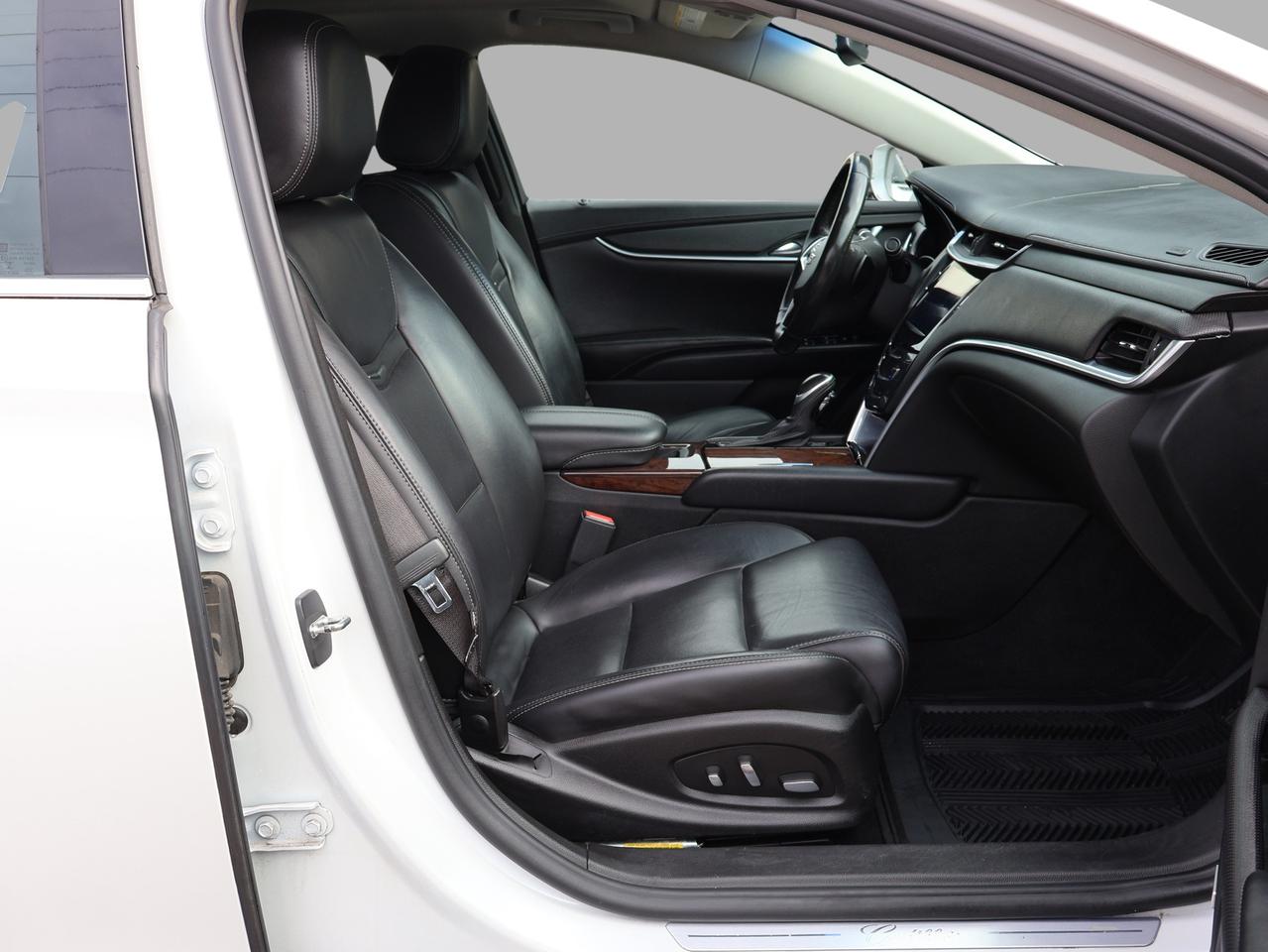 2017 Cadillac XTS CERTIFIED *ACCIDENT FREE* BLUETOOTH LEATHER HEATED SEATS CRUISE ALLOYS Photo