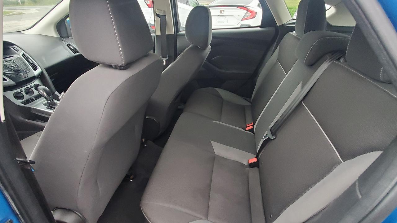 2012 Ford Focus SE Photo