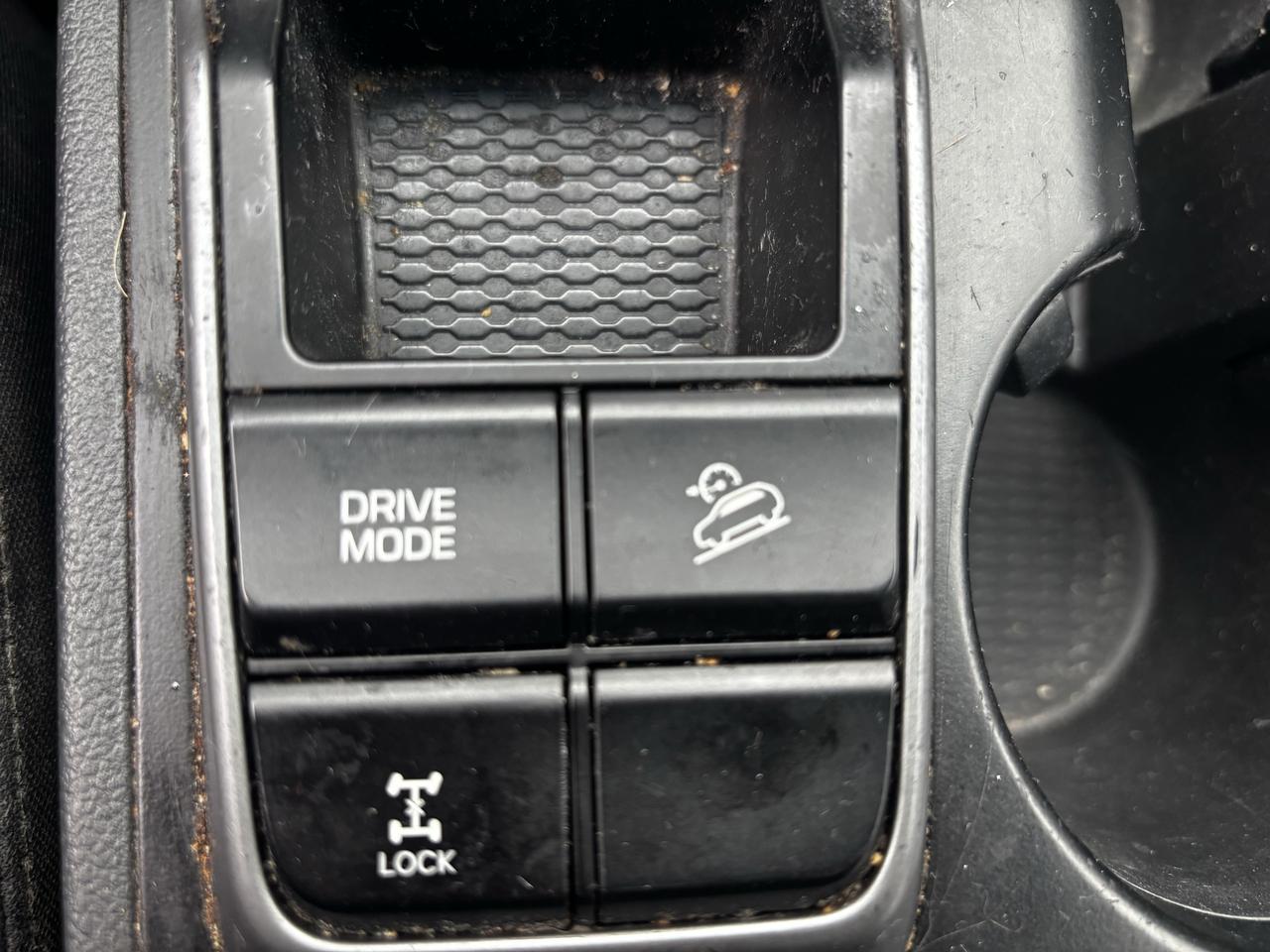 2017 Hyundai Tucson SE, All Wheel Drive, Back-Up-Camera Photo