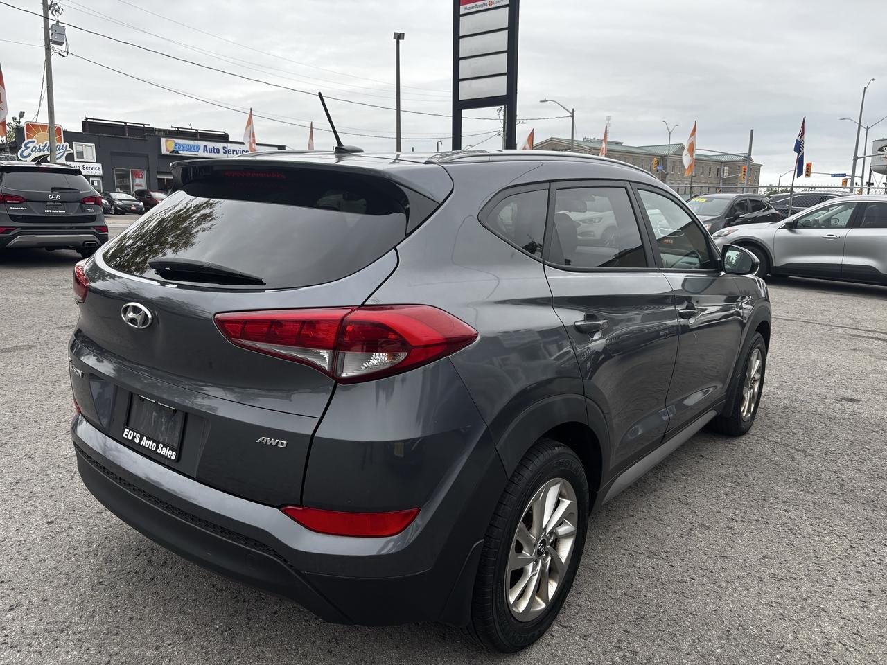 2017 Hyundai Tucson SE, All Wheel Drive, Back-Up-Camera Photo