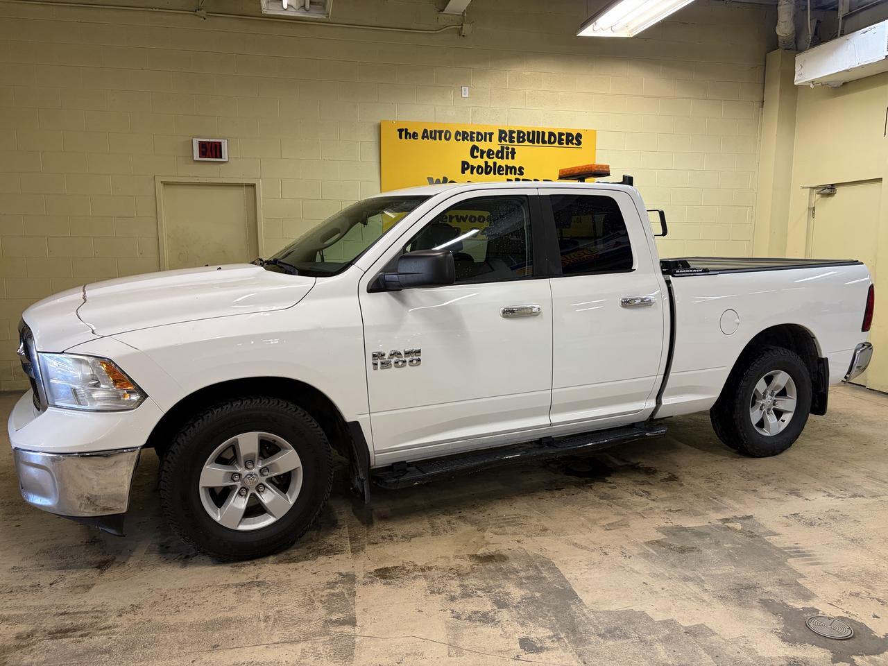 2016 RAM 1500 SLT Photo