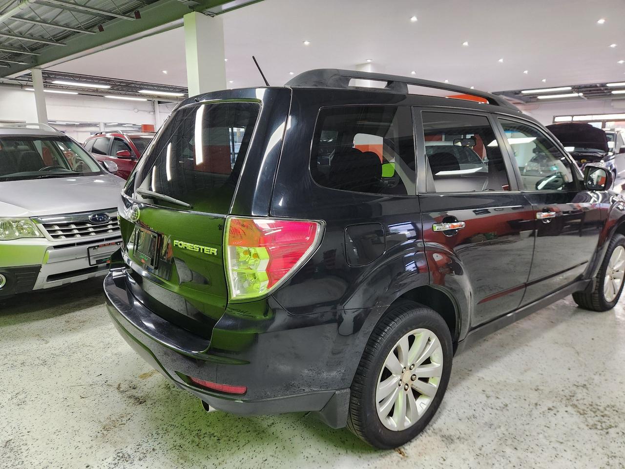 2011 Subaru Forester X Limited SUNROOF H-TED SEATS BLUETOOTH 4CYL Photo