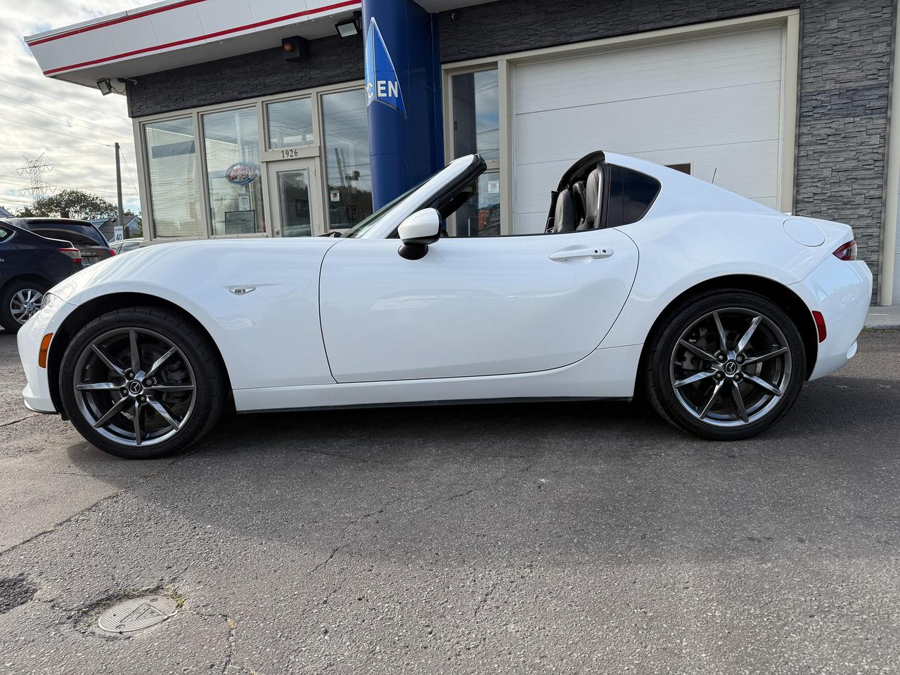 2019 Mazda Miata MX-5 MX-5  RF GRAND TOURING Photo1
