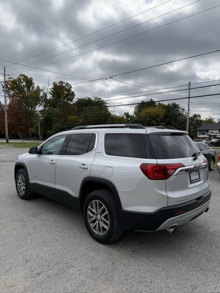 2017 GMC Acadia SLE Photo