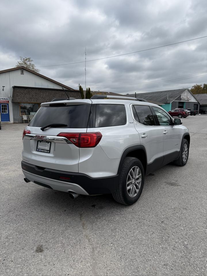 2017 GMC Acadia SLE Photo