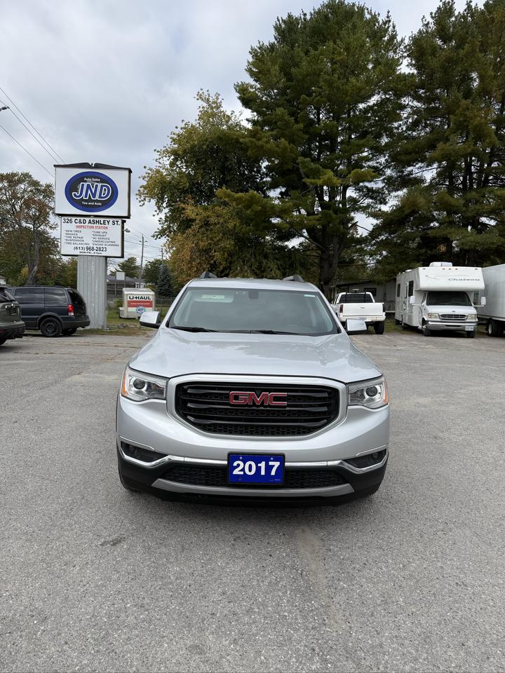 2017 GMC Acadia SLE Photo5