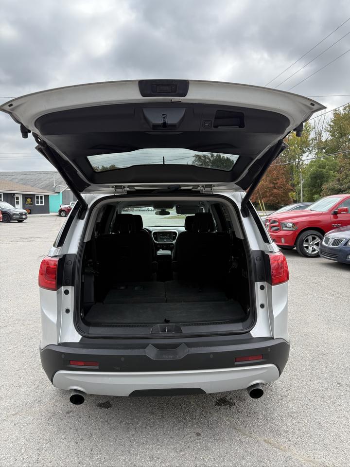 2017 GMC Acadia SLE Photo