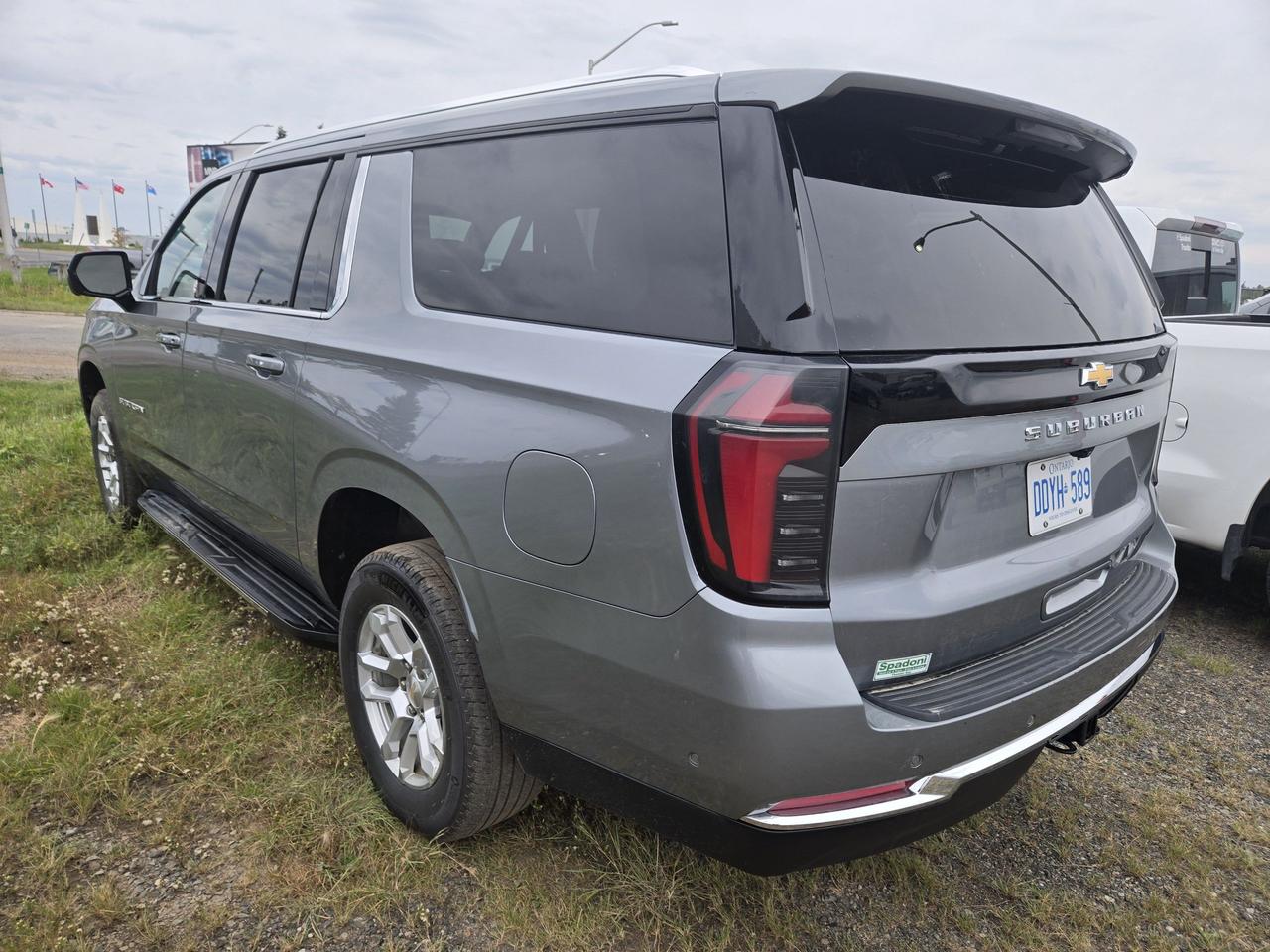 2025 Chevrolet Suburban LS Photo