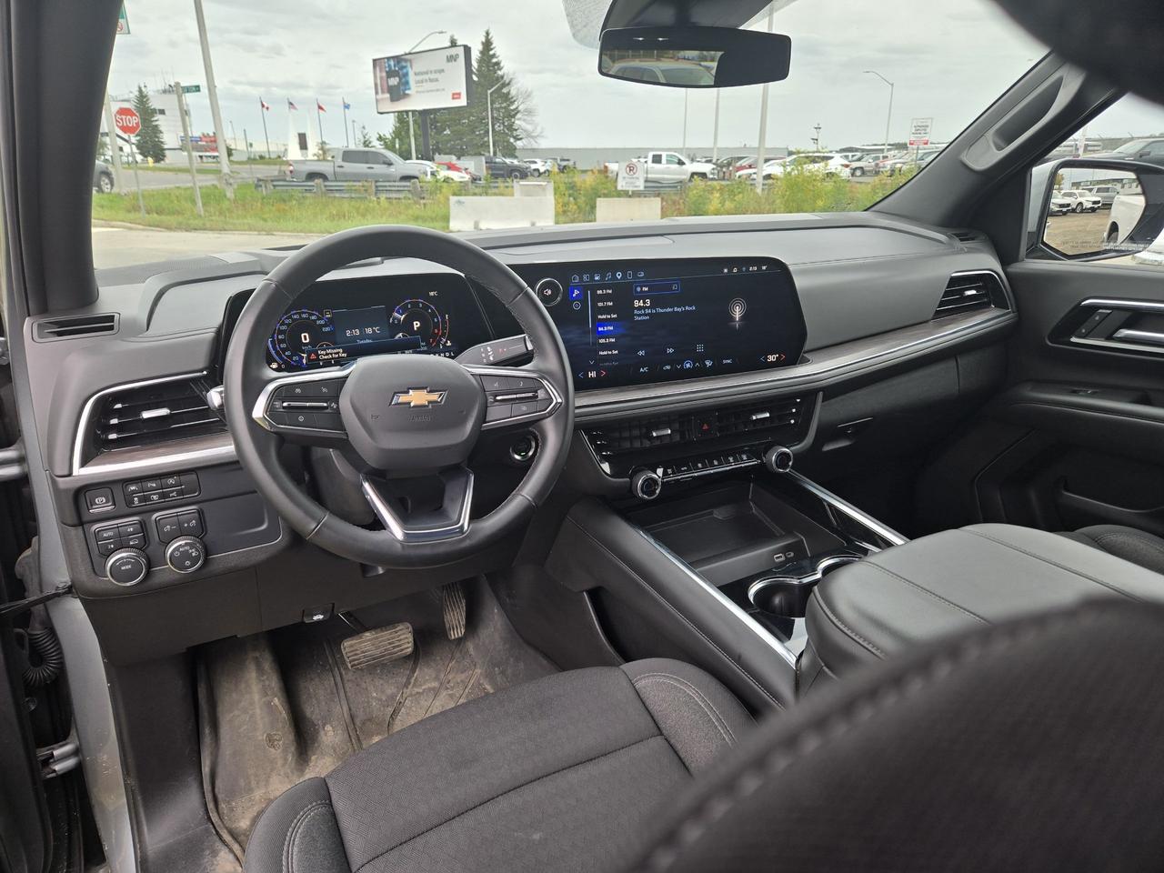 2025 Chevrolet Suburban LS Photo