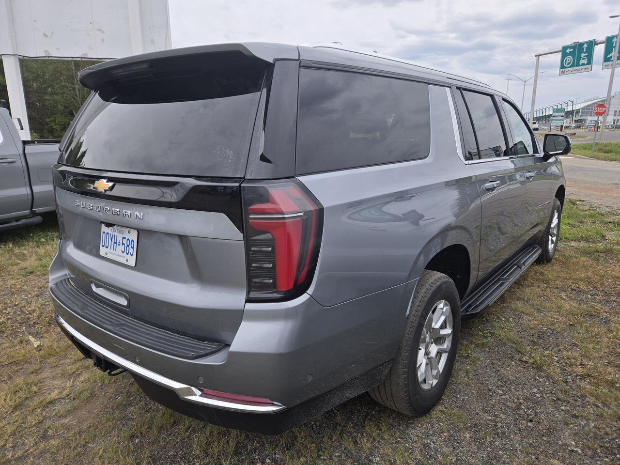 2025 Chevrolet Suburban LS Photo