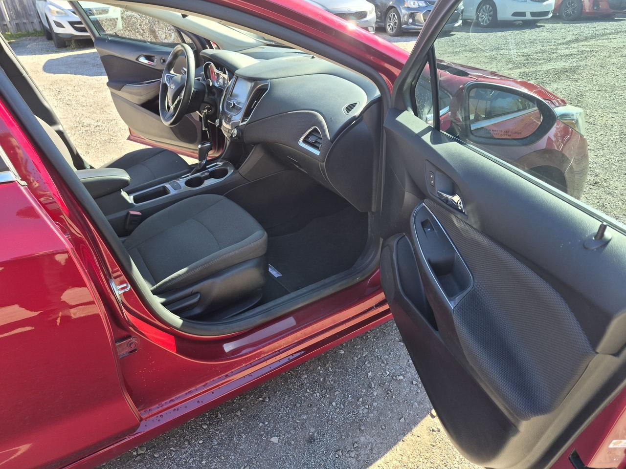 2017 Chevrolet Cruze 4dr Sdn Photo