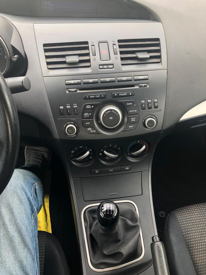 2012 Mazda MAZDA3 GX, CERTIFIED WITH 3 YRS WARRANTY INCLUDED Photo