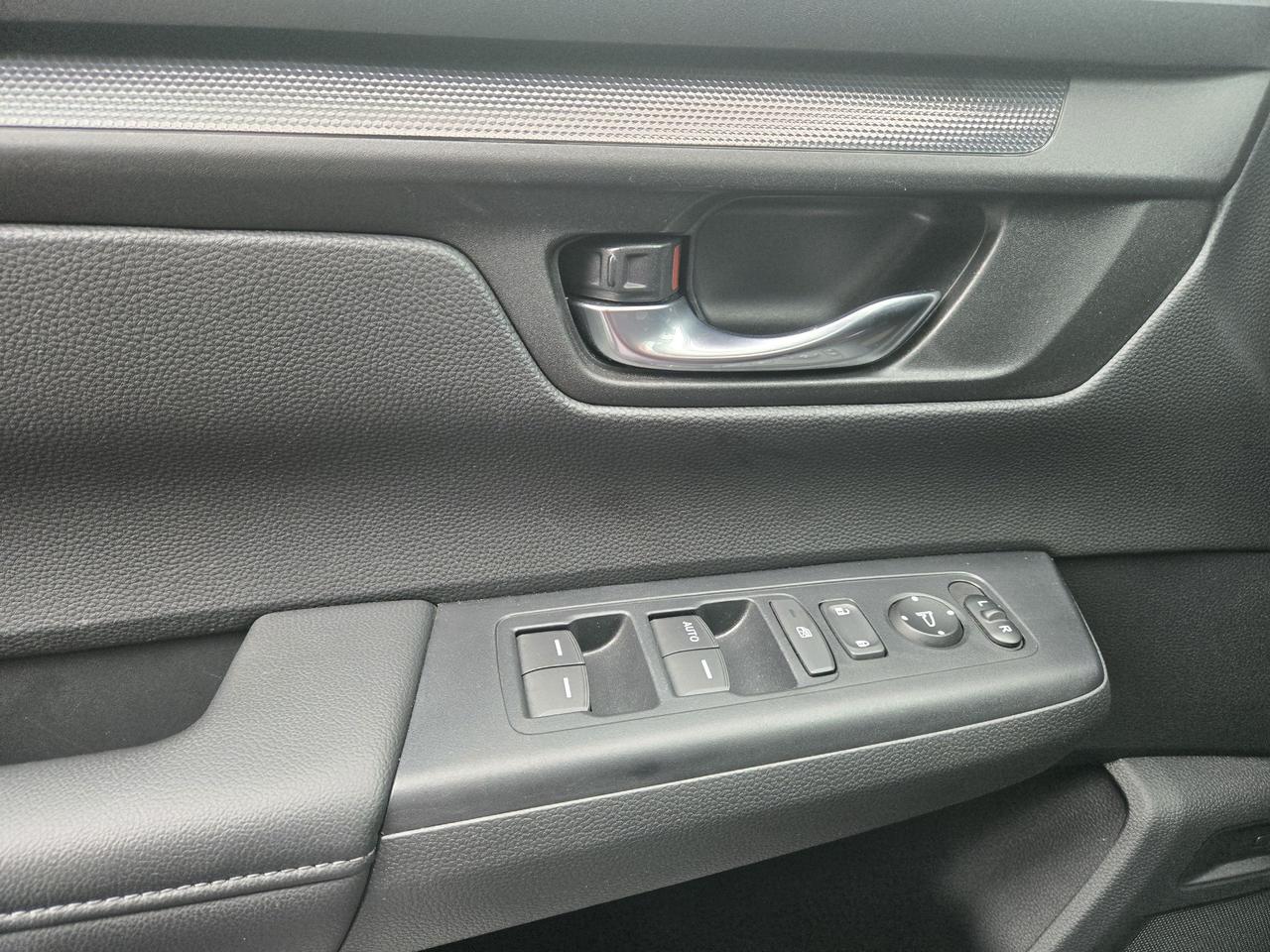 2025 Honda CR-V LX Photo