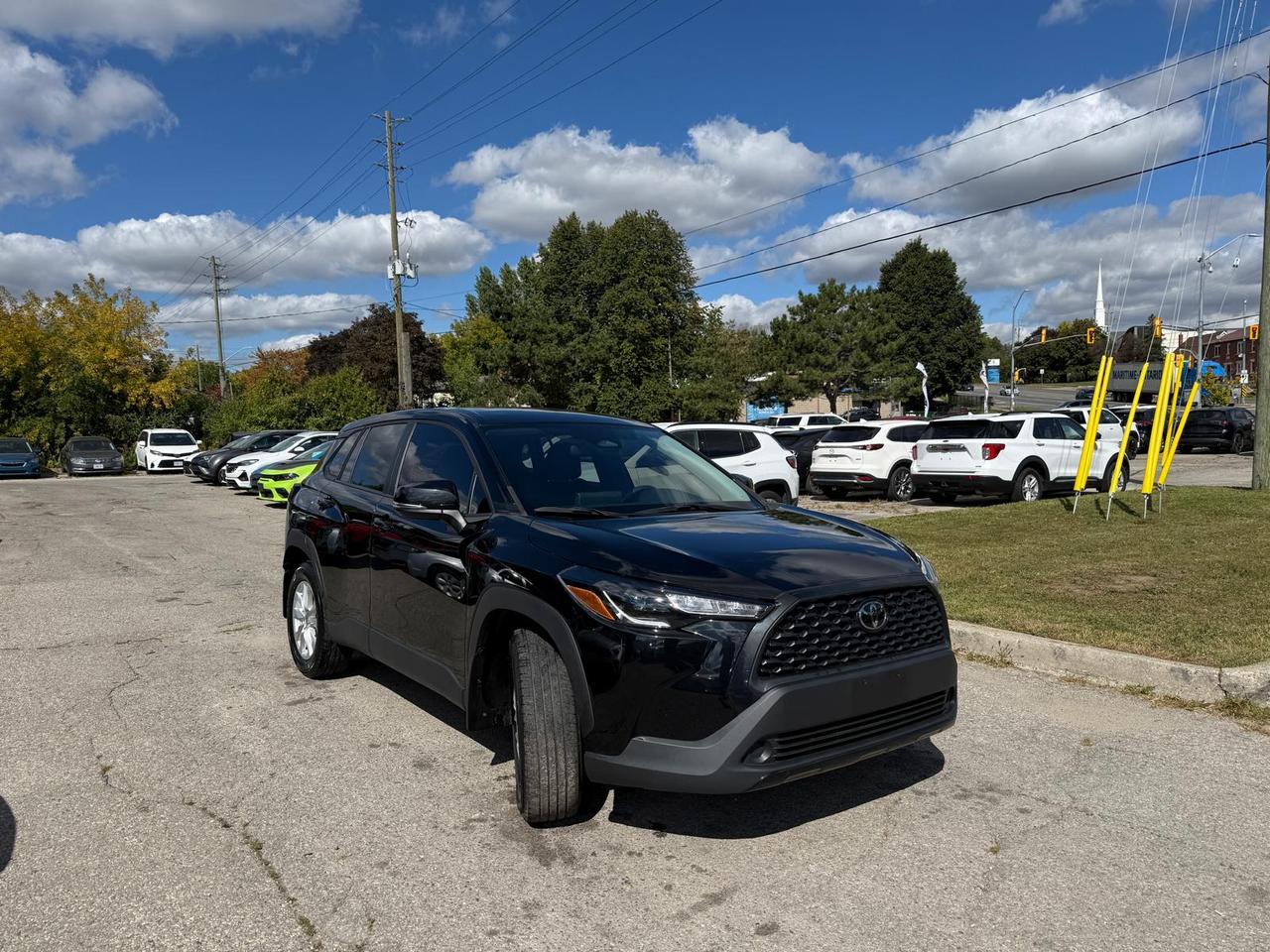 2023 Toyota Corolla Cross LE / AWD / NO ACCIDENTS / HTD STEERING / BLUETOOTH Photo