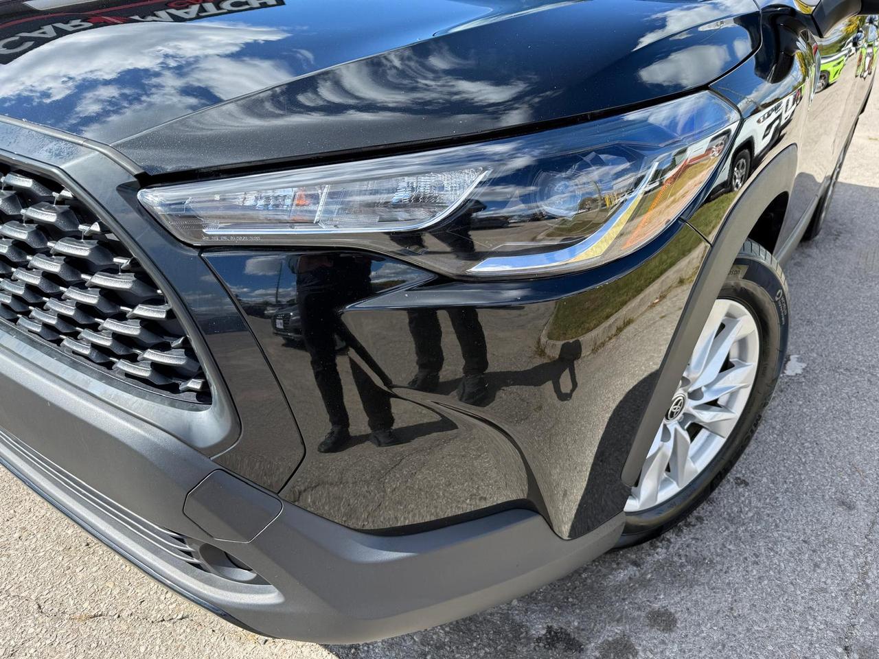 2023 Toyota Corolla Cross LE / AWD / NO ACCIDENTS / HTD STEERING / BLUETOOTH Photo
