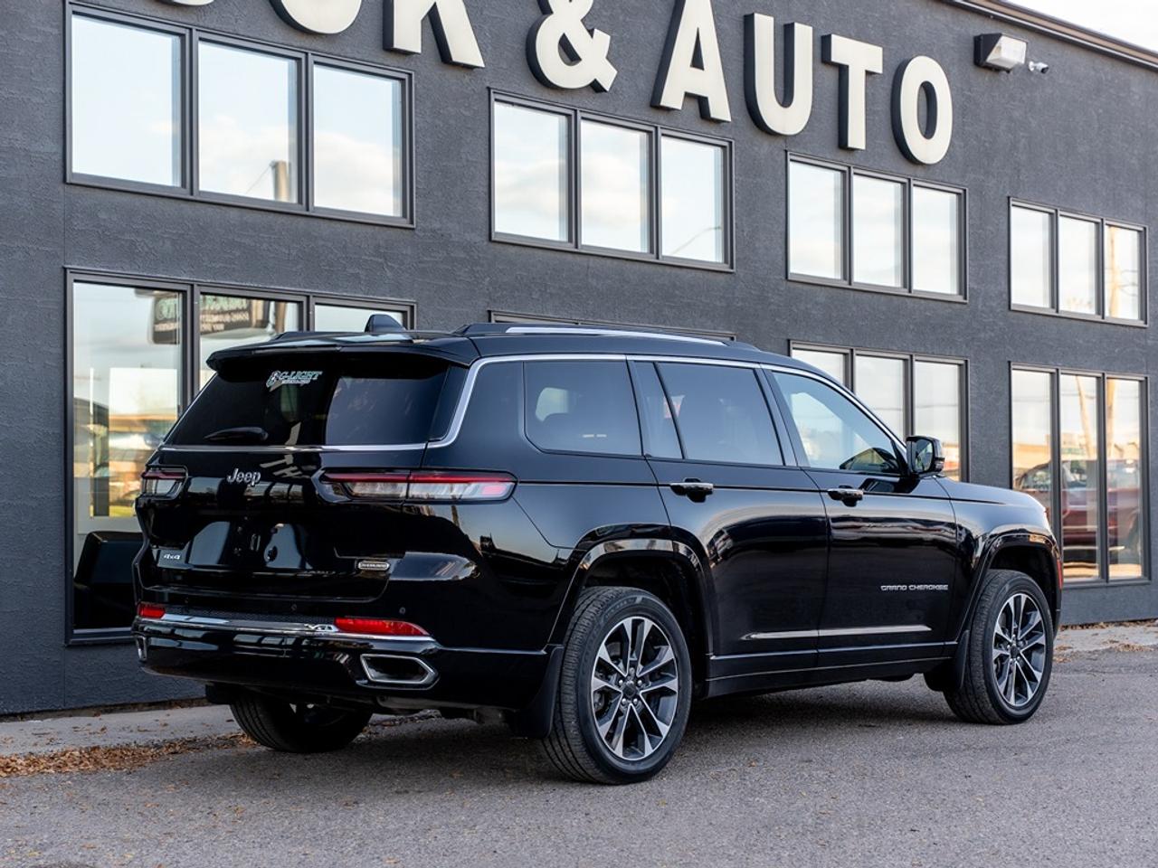 2023 Jeep Grand Cherokee Grand Cherokee L Overland 4x4 Photo28