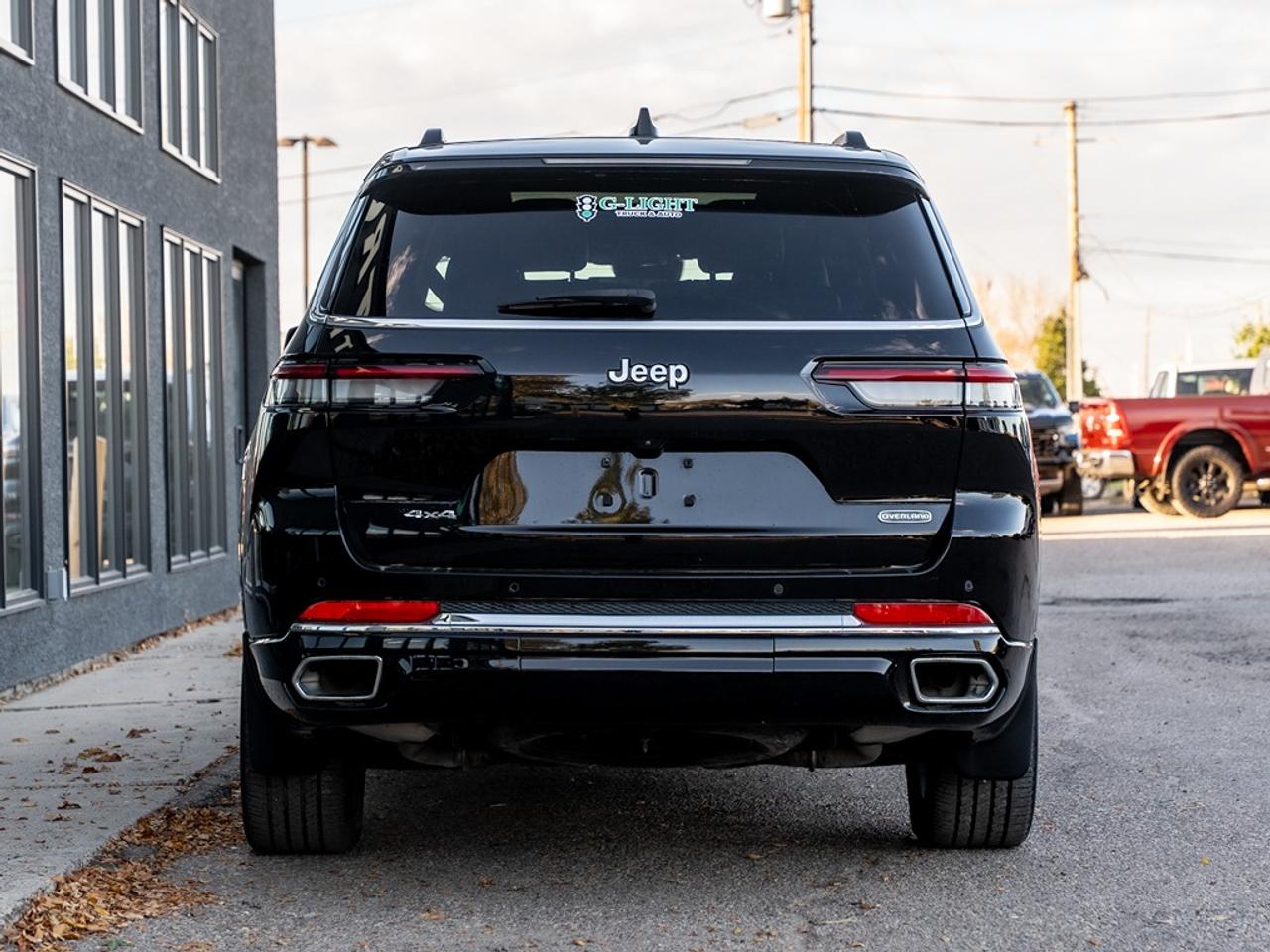2023 Jeep Grand Cherokee Grand Cherokee L Overland 4x4 Photo6