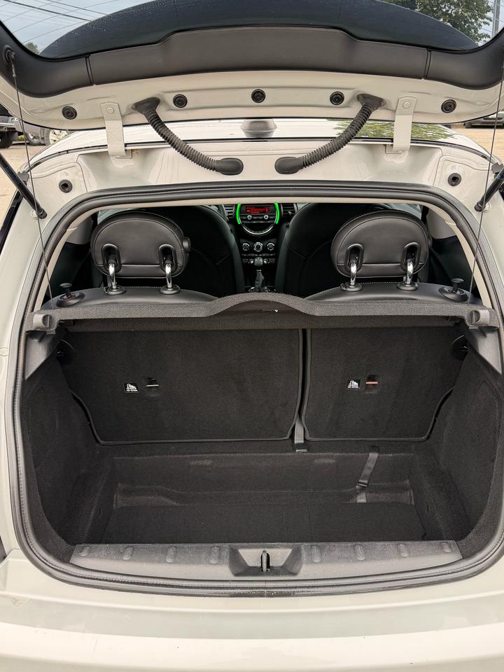 2015 MINI Cooper  Photo