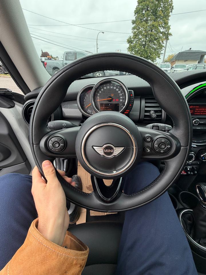 2015 MINI Cooper  Photo