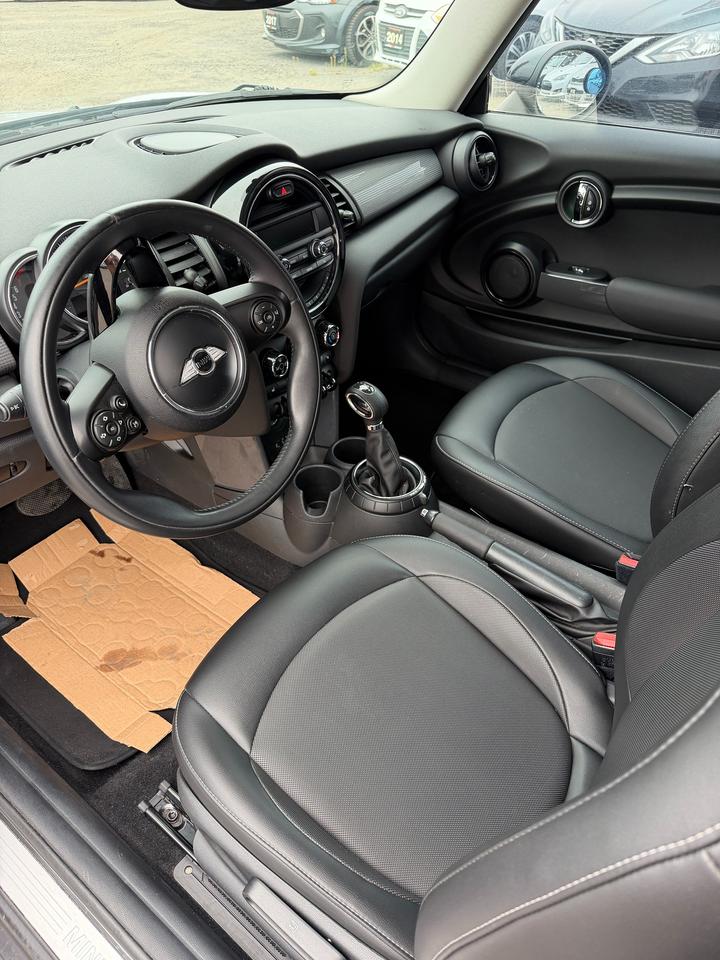 2015 MINI Cooper  Photo
