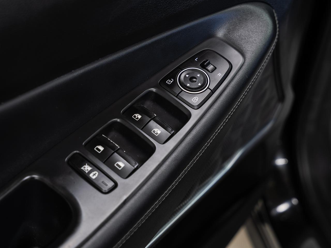 2019 Hyundai Santa Fe LUXURY AWD | Pano roof | Leather | BSM | CarPlay