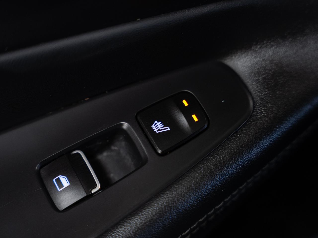 2019 Hyundai Santa Fe LUXURY AWD | Pano roof | Leather | BSM | CarPlay