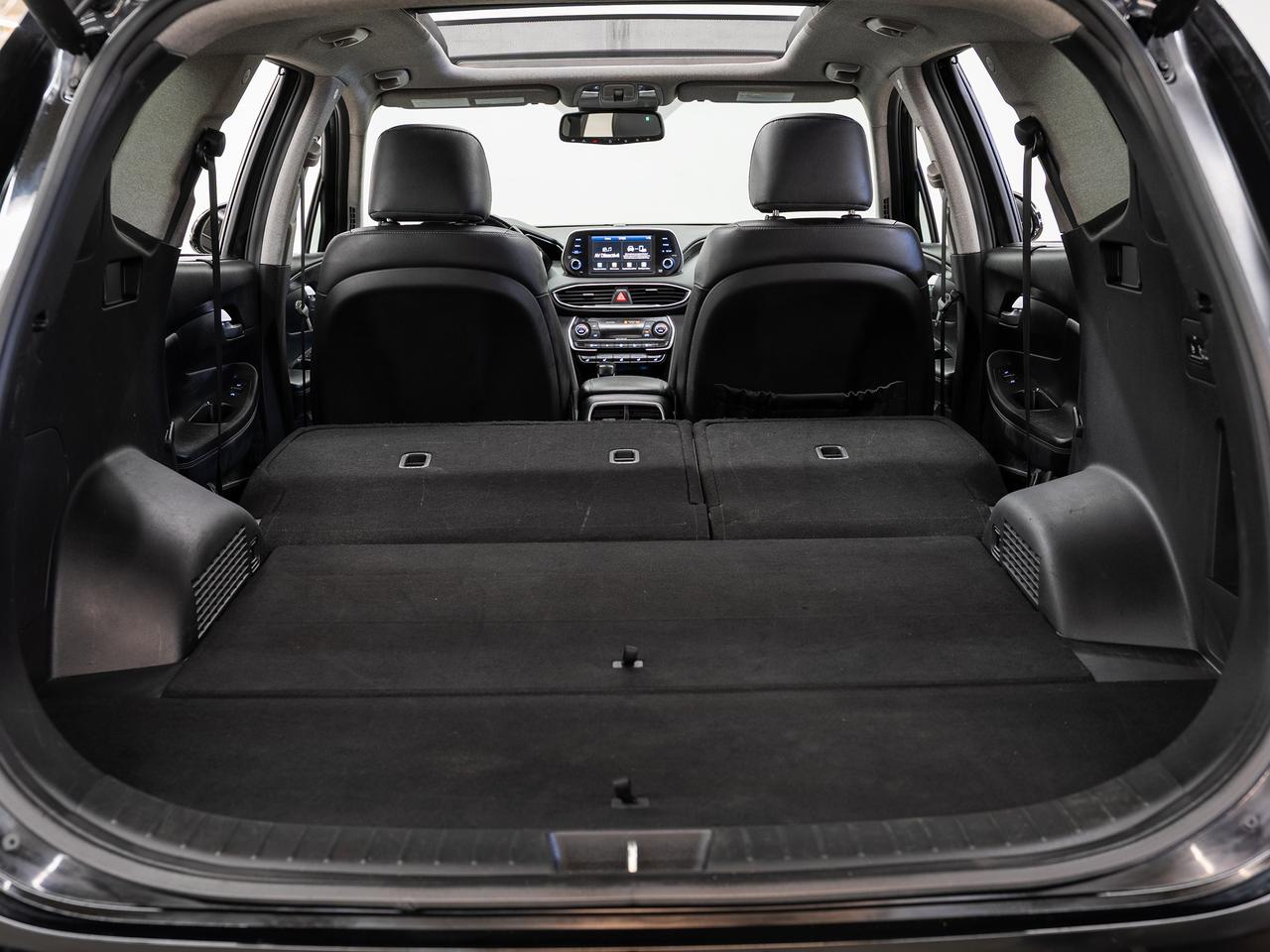 2019 Hyundai Santa Fe LUXURY AWD | Pano roof | Leather | BSM | CarPlay