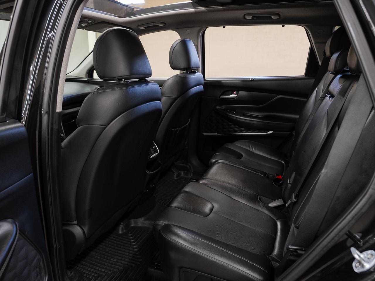 2019 Hyundai Santa Fe LUXURY AWD | Pano roof | Leather | BSM | CarPlay