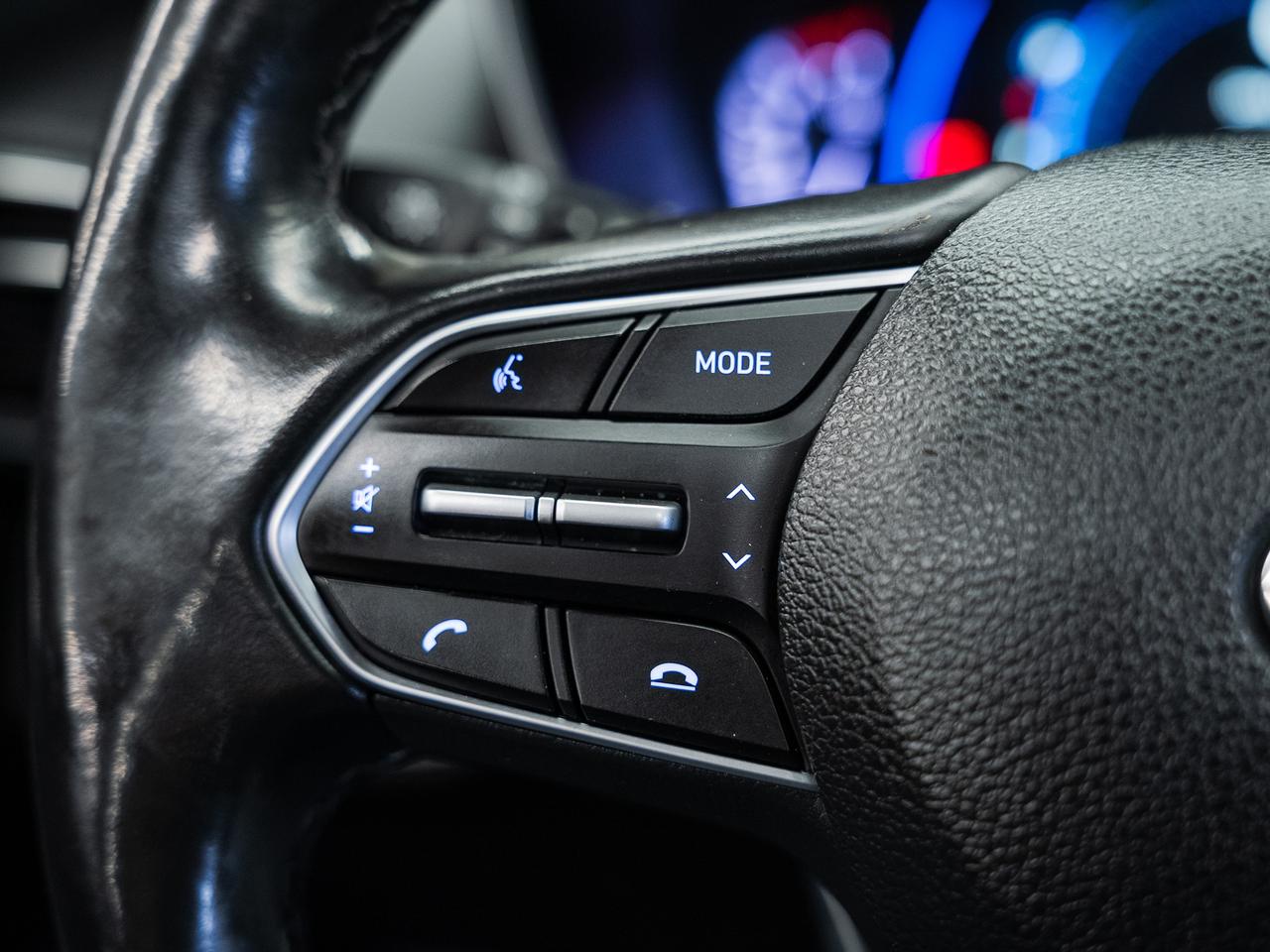 2019 Hyundai Santa Fe LUXURY AWD | Pano roof | Leather | BSM | CarPlay