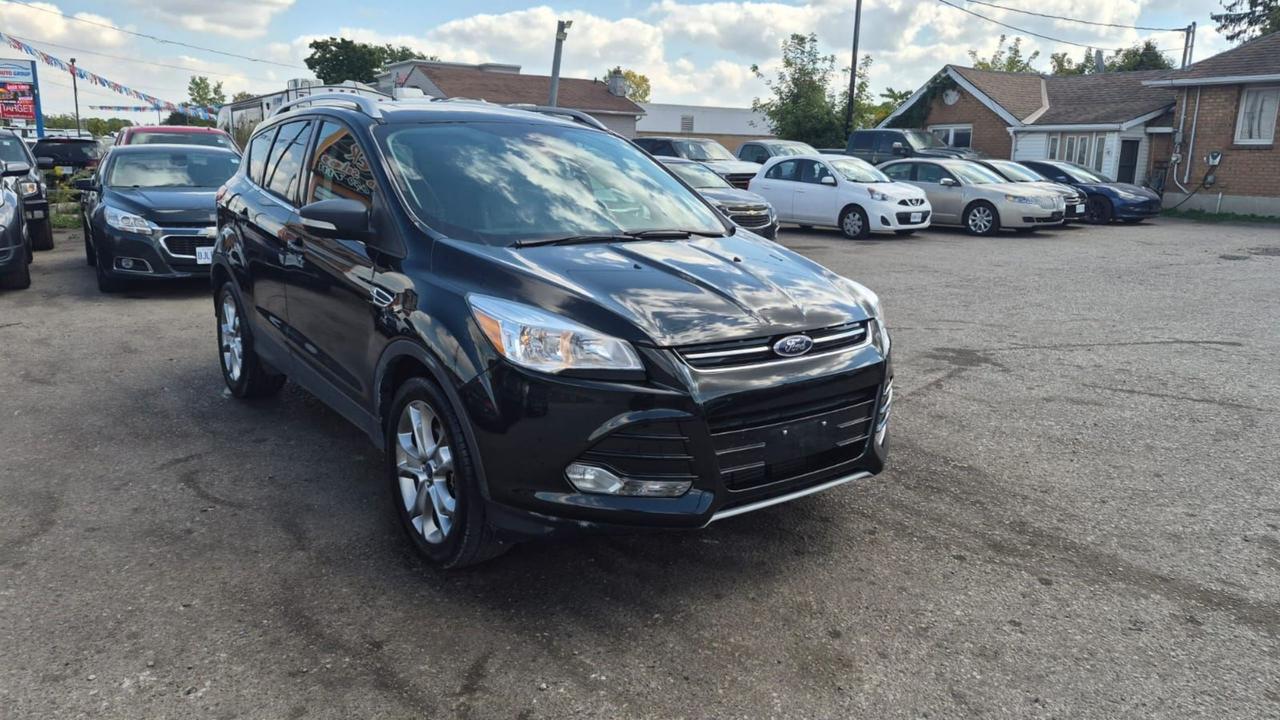 2014 Ford Escape TITANIUM, LEATHER, PANO ROOF, ONLY 130KMS, CERT Photo