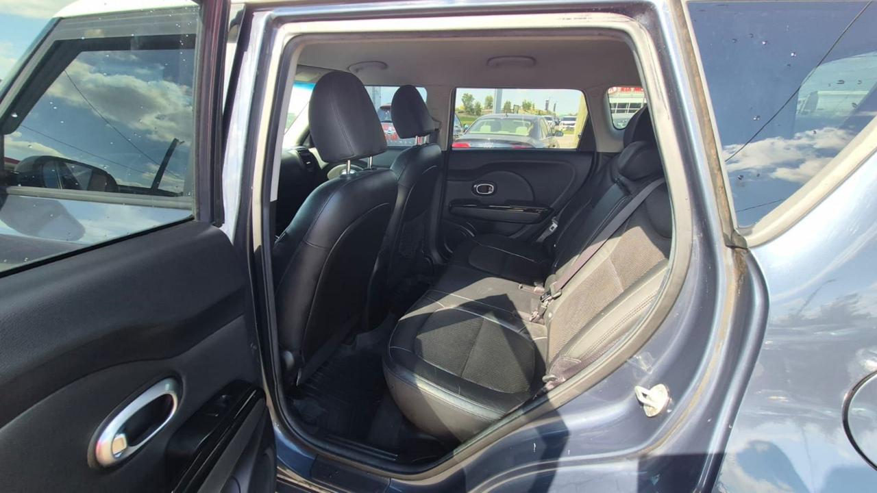 2014 Kia Soul SX, 2 TONE, LEATHER, LOADED, ONLY 181KMS, CERT Photo
