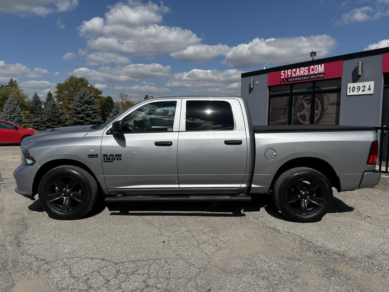 2020 RAM 1500 Classic EXPRESS | Leather | Backup Camera | Heated Seats Photo