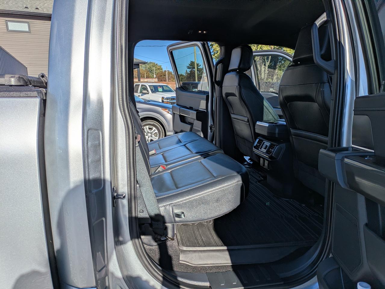 2022 Ford F-150 XLT 4WD SuperCrew 5.5' Box Photo