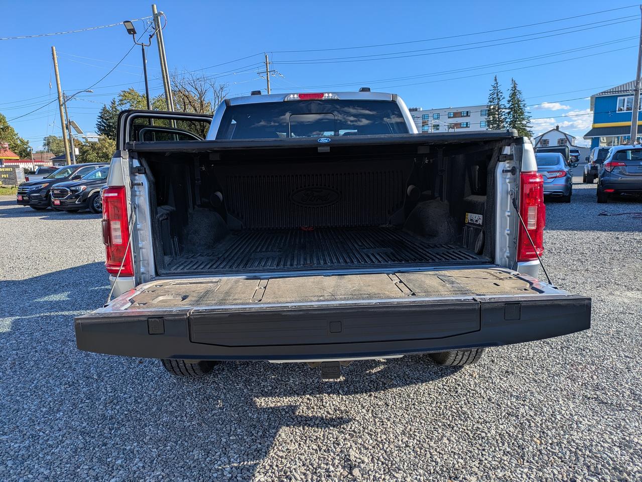 2022 Ford F-150 XLT 4WD SuperCrew 5.5' Box Photo