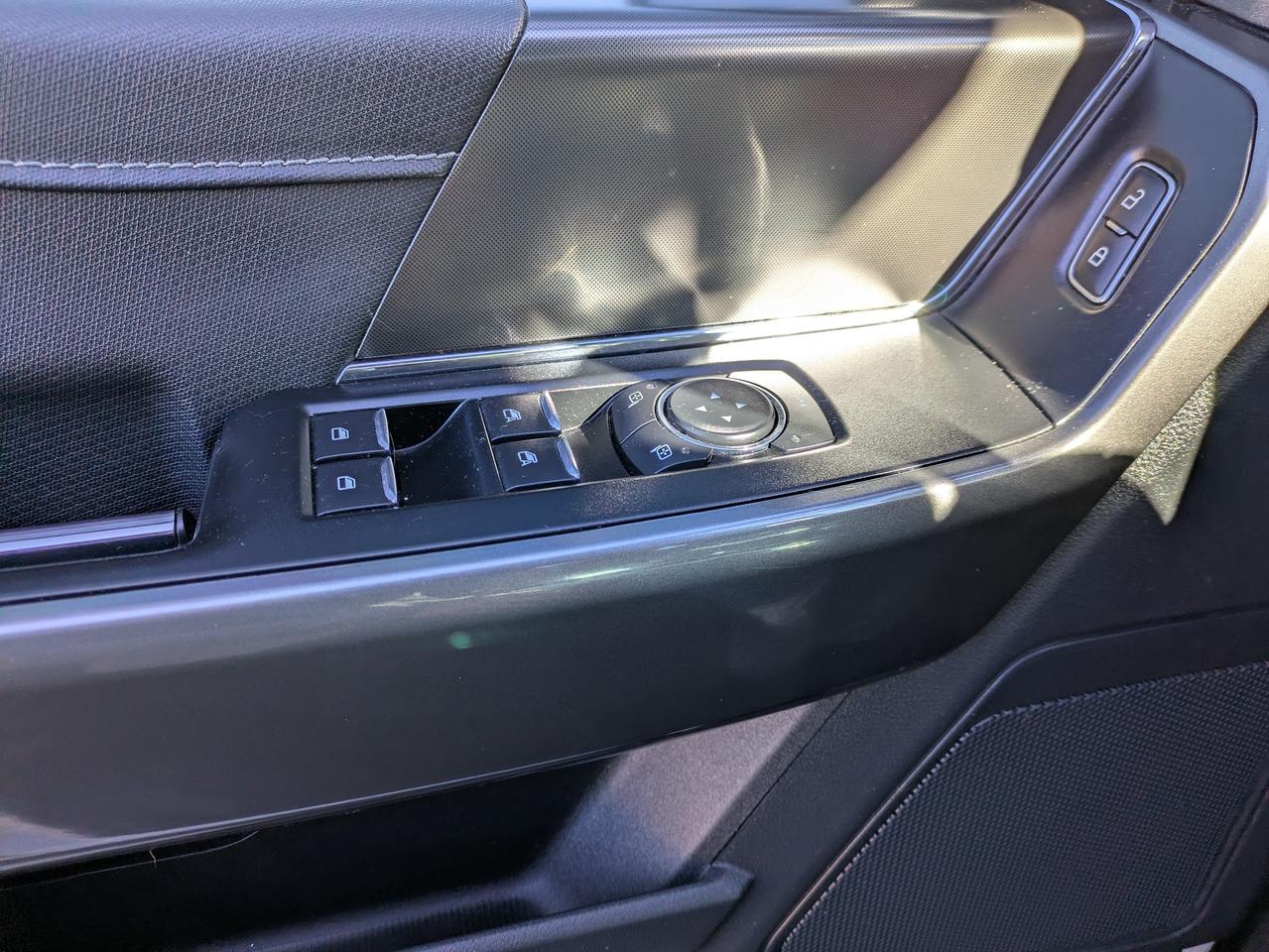 2022 Ford F-150 XLT 4WD SuperCrew 5.5' Box Photo