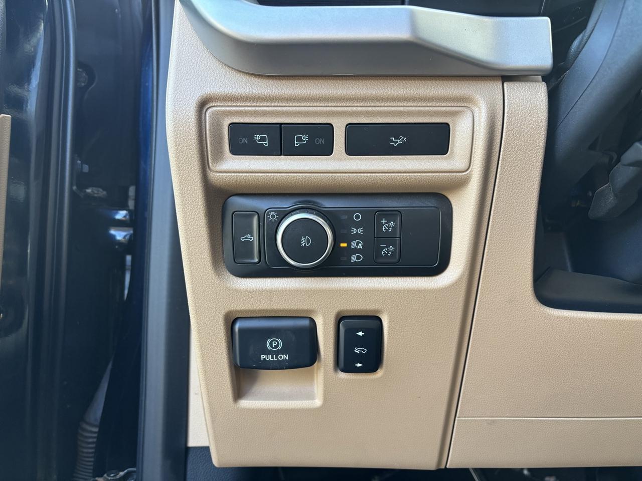 2022 Ford F-150 XLT Photo