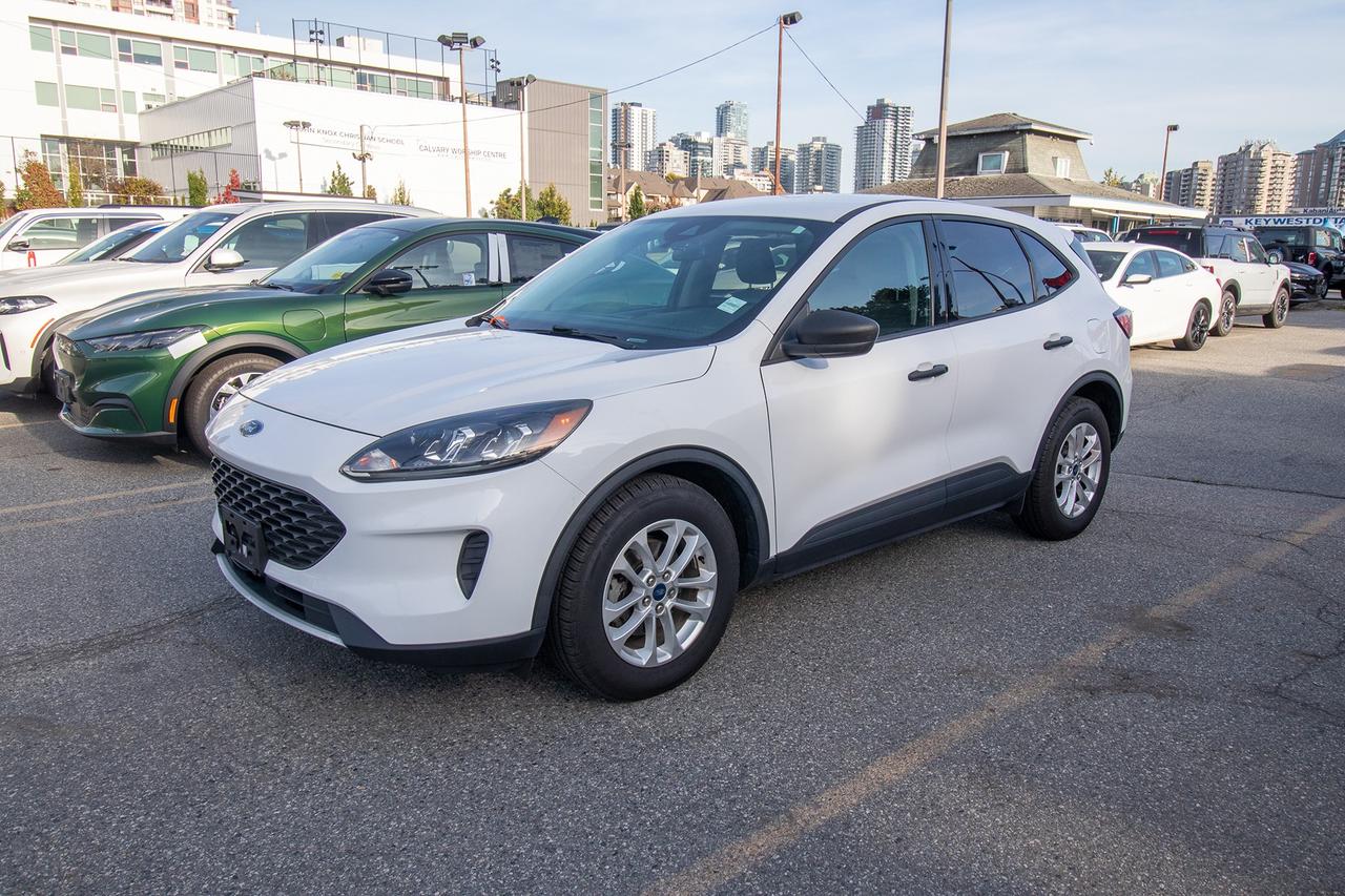 2020 Ford Escape S Photo1