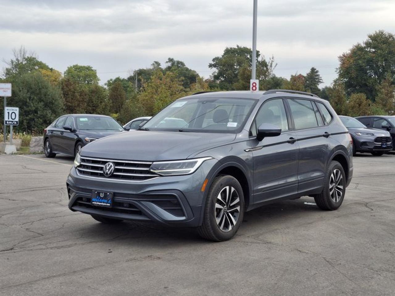 2024 Volkswagen Tiguan Trendline AWD | Heated Seats | Cruise Control | Apple Carplay + Android Auto | Reverse Cam & More ! Photo0